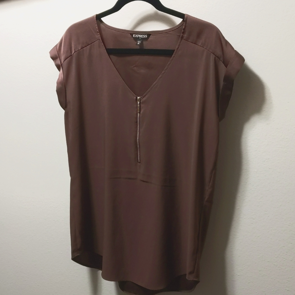 Express mauve dusty rose gold zipper short sleeve blouse